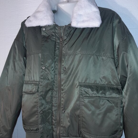 Universal Thread Women's Bomber Jacket Moss Green Size XL Waterproof Coat - Picture 5 of 10